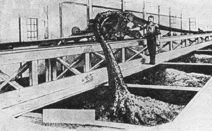 povećanja trajnosti. Prva upotreba lijevanih potpornih valjaka zabilježena je 1891. godine u Edisonovim proizvodnim pogonima u New Jerseyju i Pennsylvaniji. U tvrtki Sandvik 1901.
