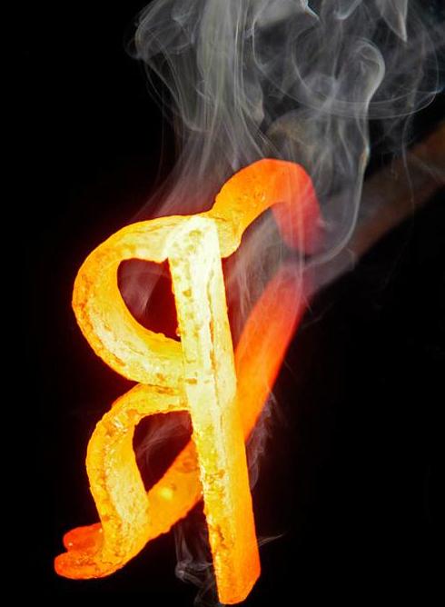 BRAND NAME Brandul -utilizat în epoca medievală pentru a defini însemnarea sau etichetarea animalelor cu fierul înroșit (brennen = a arde (germ.