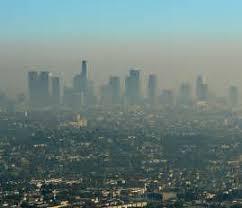 Smog fotochimic în Los Angeles (sursa: http://more-sky.net/word/photochemical-smog.