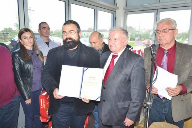 Or ga ni za tor ma ni fe sta ci je ko ja je oku pi la ve li ki broj no vi na ra iz Sr bi je i Re pu bli ke Srp ske i u okvi ru ko je su do de lje ne i go di šnje na gra de za agrarne no vi na re, kao
