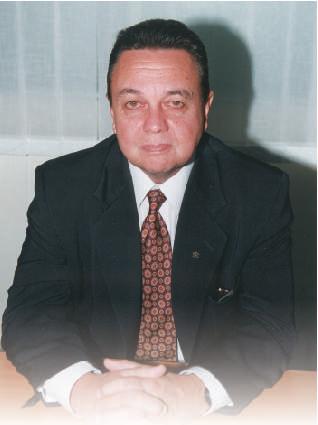 ΑΠΡΙΛΙΟΣ - ΙΟΥΝΙΟΣ 2000 3 Ó Õ Í Å Í Ô Å Õ Î Ç Roberto Rodrigues Ðñüåäñïò ôçò ICA (ÄéåèíÞò íùóç Óõíåôáéñéóìþí) } Ðñüêåéôáé ãéá Ýíá ðïëý åíäéáöýñïí ìïíôýëï ïñãáíéóìïý, ôï ïðïßï ðéóôåýù üôé ìðïñåß íá