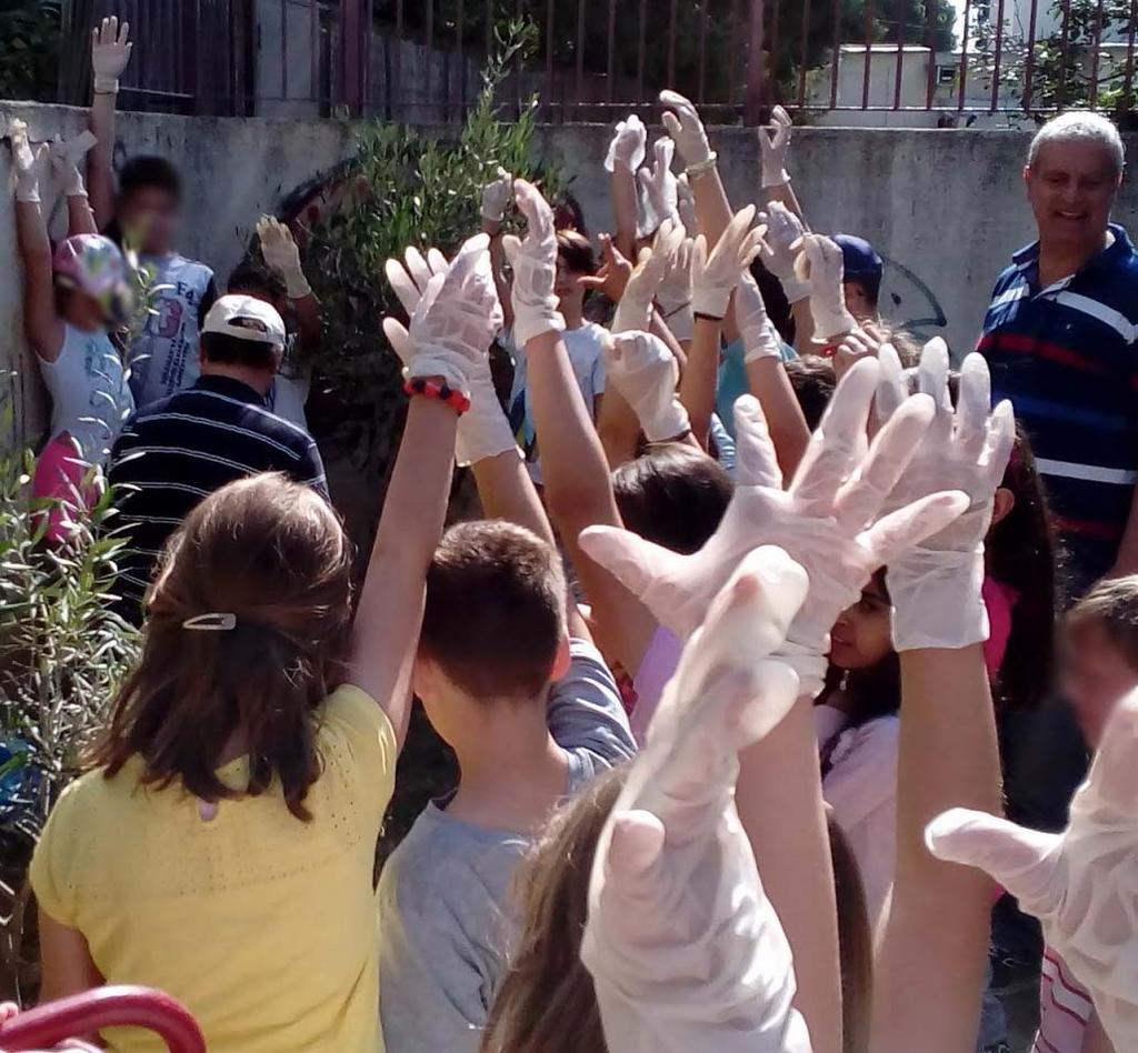 14 ATTIKO BHMA επικαιρότητα Παρασκευή 4 Μαΐου 2018 n ΑΧΑΡΝΕΣ Στο πλαίσιο δράσεων του Let's do it Greece 2018, ο Δήμος Αχαρνών συμμετείχε στην δράση "Σχολική Εβδομάδα Εθελοντισμού", η οποία