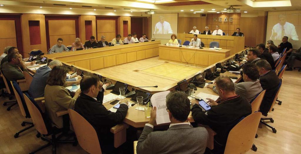 4 ATTIKO BHMA αυτοδιοίκηση Παρασκευή 4 Μαΐου 2018 Η ΚΕΔΕ επιστρέφει ως «απαράδεκτο» το νομοσχέδιο Σκουρλέτη Την απόσυρση του νομοσχεδίου του υπουργείου Εσωτερικών για τη μεταρρύθμιση στην Τοπική