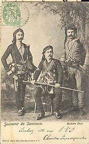 1) 16/11/1916, όρος Αγιού τεπέ: Ύστερα από σύγκρουση των ανταρτών του Παντέλ Αγά με χιλιάδες Τούρκους στρατιώτες, σκοτώθηκαν 119 στρατιώτες και 8 αξιωματικοί και σώθηκαν χιλιάδες γυναικόπαιδα που