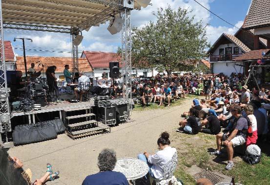 MADE IN GĂRÂNA 20 FESTIVALUL ANULUI Aşa cum notam şi într-un anterior material publicistic, există un tărâm în creierii muntelui Semenic, paradisiac prin definiţie, exploziv verde prin cromatică şi