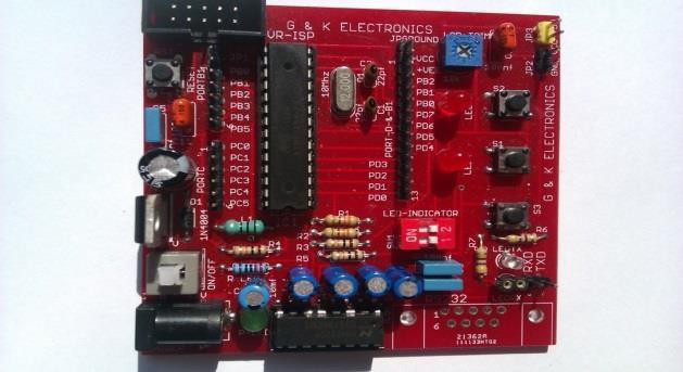 Φωτογραφία: Αναπτυξιακής Μονάδος AVR-28 PIN DEV-BOARD.