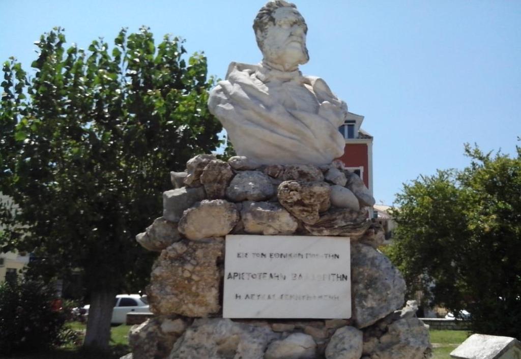 Έλιοτ και τον κύκλο του, στο Παρίσι με τον Αντρέ Μπρετόν και στην Ελλάδα διηύθυνε τα υπερρεαλιστικά περιοδικά