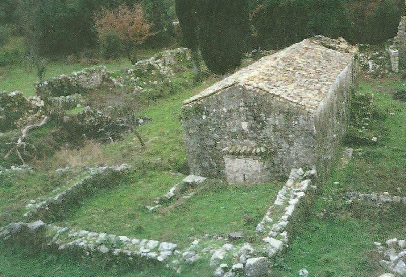 στερέωση και αποκατάσταση του μνημείου. Η Κόκκινη Εκκλησιά αποτελεί ένα από τα σημαντικότερα χριστιανικά μνημεία της Λευκάδας.