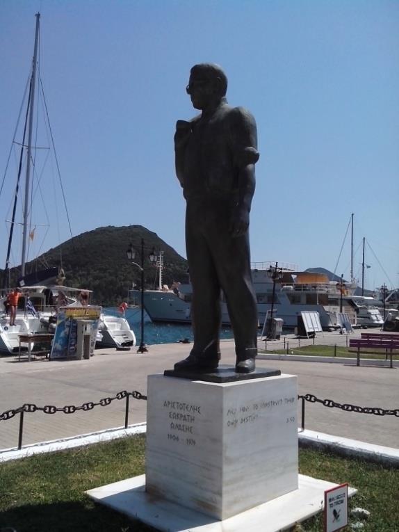 ΚΕΦΑΛΑΙΟ 6 O ΤΟΥΡΙΣΜΟΣ ΣΤΗ ΝΗΣΟ ΛΕΥΚΑΔΑ 6.1 ΤΟ ΤΟΥΡΙΣΤΙΚΟ ΦΑΙΝΟΜΕΝΟ ΣΤΗ ΛΕΥΚΑΔΑ Φωτ.