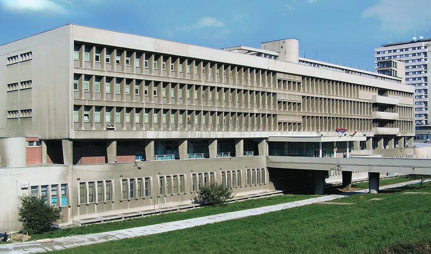 МАРЕ ЈАНАКОВА ГРУЈИЋ Сл. 11. Војногеографски институт, данашњи изглед југозападни бочни изглед с везним трактом Сл. 12.