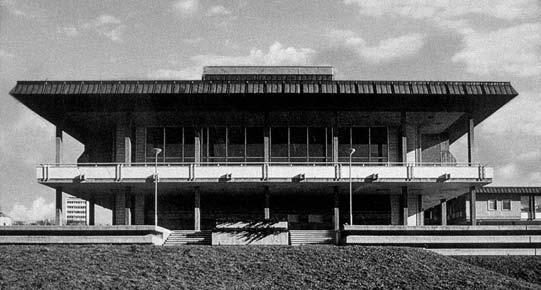 ВАЛЕНТИНА БРДАР Сл. 13. Народна библиотека Србије, Скерлићева 1, 1957 1972. падинама према Карађорђевом парку и Скерлићевој улици.