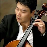 TIM PARK / βιολοντσέλο Ο τσελίστας Tim Park έχει αποσπάσει εγκωμιαστικές κριτικές για τις δυναμικές και συναρπαστικές του ερμηνείες, καθώς και για την εκφραστικότητα και την ομορφιά του ήχου του.