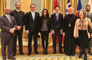 του στη ζωή. Και να το αποδεικνύει έμπρακτα και καθημερινά. Την ημέρα που επέδιδε τα διαπιστευτήρια του ο κ. Αζεμόπουλος, άλλοι έξι πρέσβεις επέδιδαν και αυτοί τα διαπιστευτήρια τους.