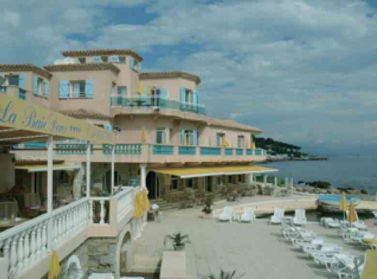 1 MENU t (Ισορροπία λευκού) t επιθυμητή λειτουργία (Αυτόματα) (Φως ημέρας) (Συννεφιά) (Φως φθορισμού 1) (Φως φθορισμού 2) (Φως φθορισμού 3) n (Πυράκτωσης) Προσαρμόζει αυτόματα την