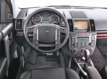 Važiuojant maksimaliu greičiu CX-7 srebia net 20 l benzino Nenulenkus galinių sėdynių Freelander bagažinės tūris