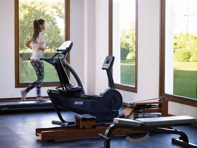 Γυμναστήριο / Gym Fitness Area Δωρεάν για τους ενοίκους του ξενοδοχείου / Free use for the hotel guests Για επισκέπτες εκτός ξενοδοχείου / For visitors: Ημερήσια χρήση / Day use 15 Χρήση 2 ημερών / 2