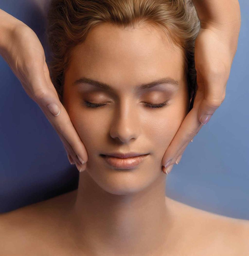 Περιποιήσεις προσώπου Facial treatments by Phytomer Spa Prestige Eclat 45 /55 Συνύπαρξη των δυνάμεων του θαλάσσιου πλούτου σε μια περιποίηση για αναζωογόνηση, λάμψη κι ενυδάτωση στο δέρμα σας.