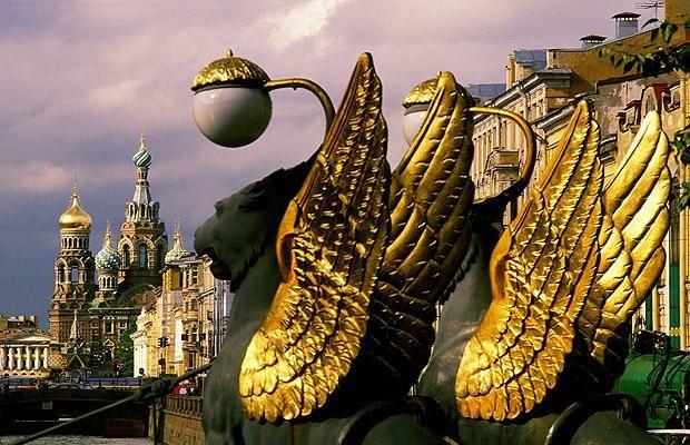 Εάν η Αγία Πετρούπολη είναι το αυτοκρατορικό στέμμα της Ρωσίας, η Μόσχα είναι σίγουρα η καρδιά της.