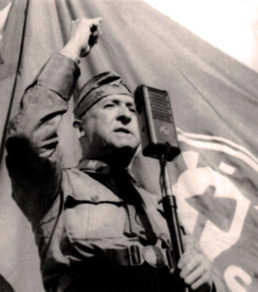 δυσαρέσκειας και τo ξέσπασμα απεργιώv και διαδηλώσεωv.