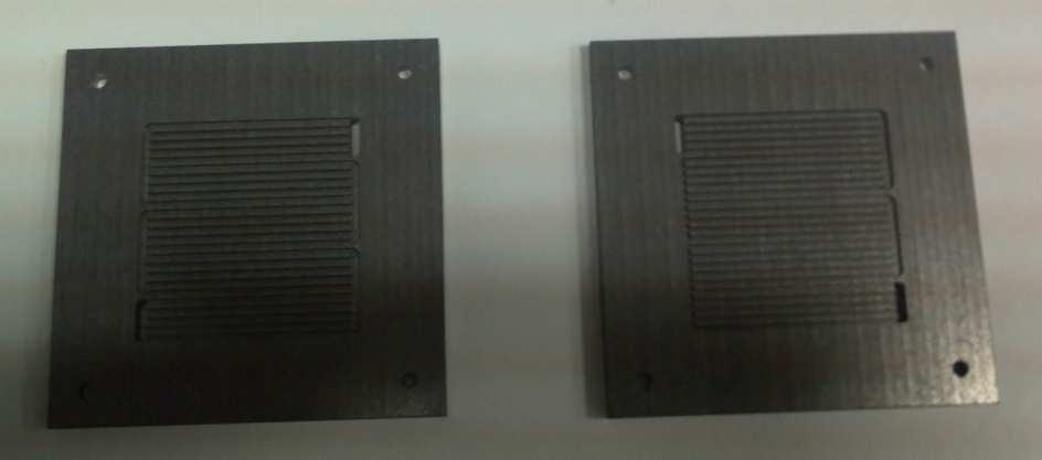 Fig. IV.2. Placi colectoare de curent realizate din otel inox acoperite cu Au Fig. IV.3.
