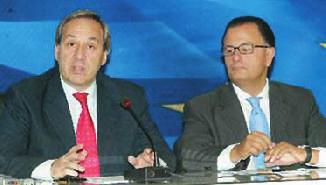 ÖÅÂÑÏÕÁÑÉÏÓ 2006 ÄéÜëïãïò ãéá ôï áóöáëéóôéêü æþôçìá 7 Κατά τη διάρκεια του 2005, συζητήθηκε σης-φορέων και των φορέων μεταξύ τους.