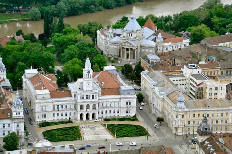 5 CALITATEA AERULUI AMBIENTAL (+) Calitatea aerului la nivel local s-a îmbunătățit după anul 2000 (-) 14 zile/2014, depăşiri ale limitelor emisiilor în aer la PM10 - pulberi 3 zile/2014, depăşiri ale