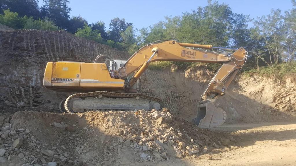 3.Bageri Liebherr Hyundai R 200W-7,težine cca 20,5 t, 1,0 m³ zapremina lopate R 914 B Litronic, težine cca 22 t, 1,5 m³ zapremina lopate R 934 B HD-S Litronic,