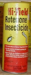 Αυτά δρουν σαν εντομοκτόνα επαφής (πυρεθρίνη, ρετενόνη) ή σαν δηλητήρια, όταν φαγωθούν από τα έντομα