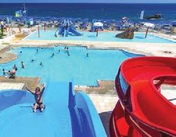 Φροντισμένα, ευρύχωρα και εξοπλισμένα με όλες τις απαραίτητες ανέσεις, τα δωμάτια του ξενοδοχείου δημιουργούν το ιδανικό περιβάλλον μίας καλοκαιρινής διαμονής που θα σας μείνει αλησμόνητη!