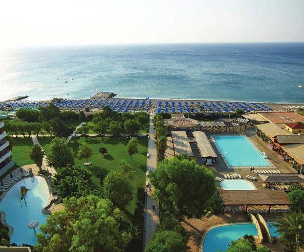 Το Esperides Beach βρίσκεται στην ανατολική πλευρά της Ρόδου, πάνω στην παραλία, 3 χλμ από το Φαληράκι και 12 χλμ από την πόλη.