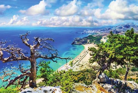 Μην παραλείψετε να δοκιμάσετε τις τοπικές μακαρούνες αλλά και τα ψιλοκούλουρα. Εγκατάσταση στο πολυτελές ξενοδοχείο μας και ξεκούραση. Το βράδυ δείπνο.