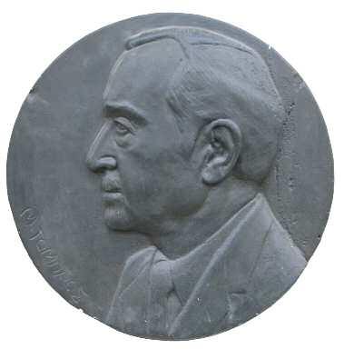 bronze sculpture on marble stand H17.5 cm 80 81.