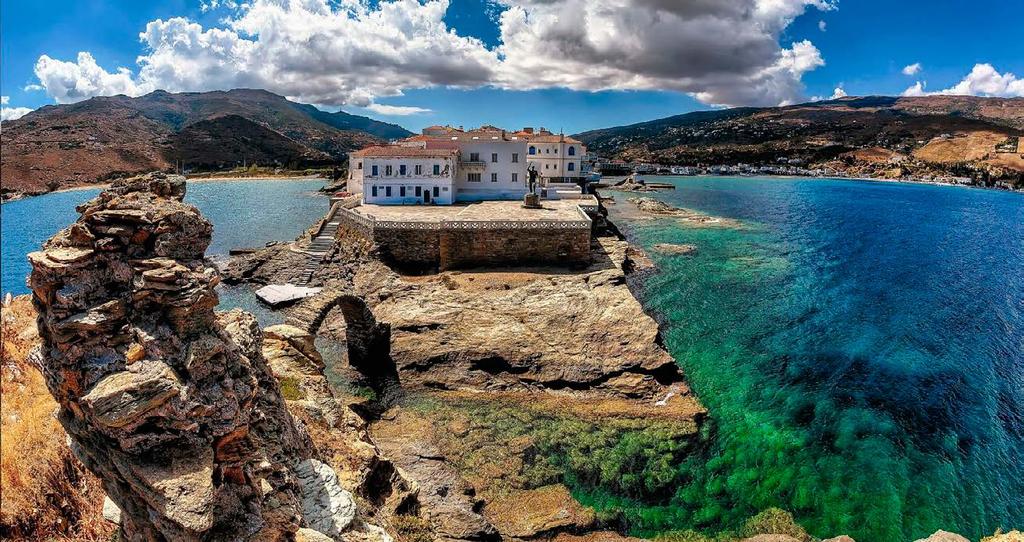 KYKΛΑΔΕΣ AΝΔΡΟΣ, ΣΤΗΝ ΚΑΡΔΙΑ ΤΟΥ ΑΙΓΑΙΟΥ 5,6 ΗΜΕΡΕΣ 1η μέρα θεσσαλονικη - ραφηνα - ανδροσ Αναχώρηση από το γραφείο μας νωρίς το πρωί και μέσω Λάρισας Βόλου και Αλαμάνας, άφιξη στο