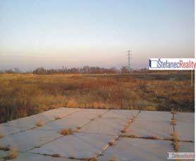 3 ha plot is located 53 km from Bratislava, 4 km from the TrnavaNitra motorway junction in Vl kovec, easily accessible from the new fourlane highway between Trnava and Sere ; the land is flat and has