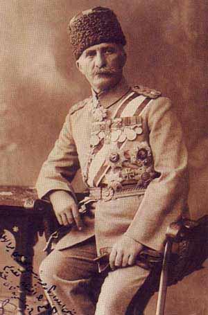 παρέδωσε τα Ιωάννινα στις 21 Φεβρουαρίου 1913 Ο Εσάτ πασάς συμμαθητής του