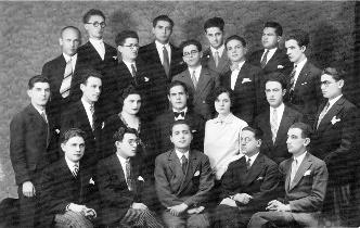 360 eliezer papo Figure 1 Esperanza, 1927 I row: Jesua Kajon, Jakica Atijas, Avram Pinto, Izidor Levi, Sua Salom. II row: Avram Gaon, A. Kamhi, Mazalta Poljokan, Iso Levi, Ruta Levi, Samuel SarafiÆ.