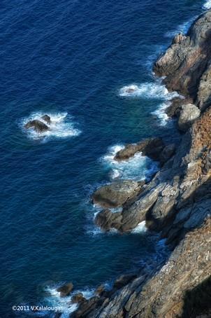 Μέτρια πεζοπορία, με διάρκεια μιας ώρας, απαραίτητα παπούτσια πεζοπορίας ή αθλητικά, νερό, καπέλο και ένα ελαφρύ καλοκαιρινό μπουφάν.