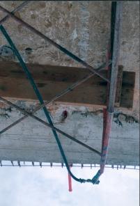3-27 3.10.3. Προβλήματα στη διεξαγωγή μετρήσεων Κατά τη διεξαγωγή του τρίτου σταδίου μετρήσεων παρουσιάστηκε αδυναμία της τορπίλης να περάσει μέσα από το σωλήνα σε βάθος 1.5m.