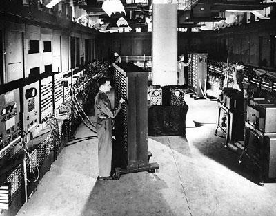 Electrical Numerical Integrator And Calculator (ENIAC) Ο ENIAC κατασκευάστηκε μεταξύ 1946 και 1952.
