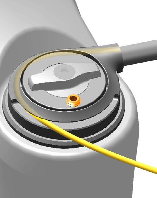 Charger RLC Use a.5 mm hex wrench to loosen the cable spool bolt 1/4 turn. Thread the cable through the cable spool. Løsn bolten til kabelspolen, drej den en 1/4 omgang med en unbraconøgle.