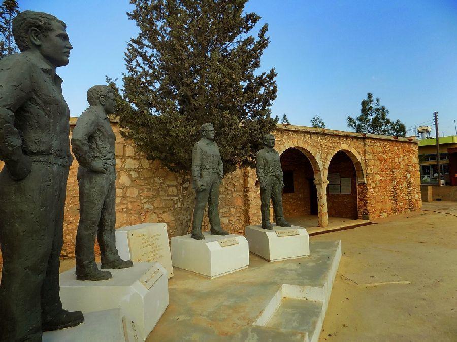 ΙΣΤΟΡΙΚΑ ΜΝΗΜΕΙΑ Το Λιοπέτρι ήταν ένα από τα χωριά που έπαιξαν σπουδαίο ρόλο