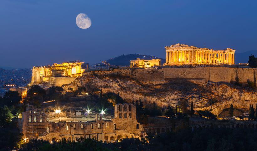 ΠΑΡΘΕΝΩΝΑΣ ΑΚΡΟΠΟΛΗ ΑΘΗΝΩΝ Ο Παρθενώνας είναι χτισμένος προς τιμήν της θεάς Αθηνάς, προστάτιδας της