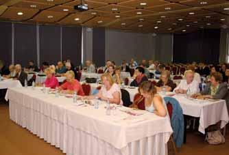 SPRÁVCA BYTOVÝCH DOMOV 5/2012 3. ZÁVER Príspevok rozoberá alternatívne riešenia dvojplášťovej strechy pre obytné podkrovia typu A a B.