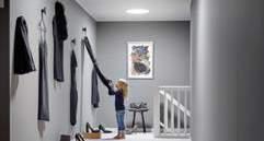 Mai multe soluții VELUX pentru acoperiș terasă - TCF și TCR Tunelul solar VELUX aduce lumina și în spațiile de sub acoperișul terasă.
