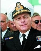 Του Ναύαρχου Αντώνιο Αντωνιάδη Επίτιμο Αρχηγό Γ.Ε.Ν. Ο Βυζαντινός Μεσαίωνας επιβιώνει ακμαιότατος στη σύγχρονη Ελλάδα.