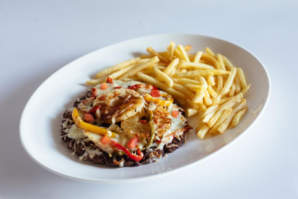 RIBS & CHICKEN COMBO BUFFALOVE ΣΕ ΚΑΘΕ ΠΙΑΤΟ Αφέσου στη νοστιμιά των σπιτικών συνταγών μας, όπου κάθε μπουκιά σου γαργαλάει τον ουρανίσκο.