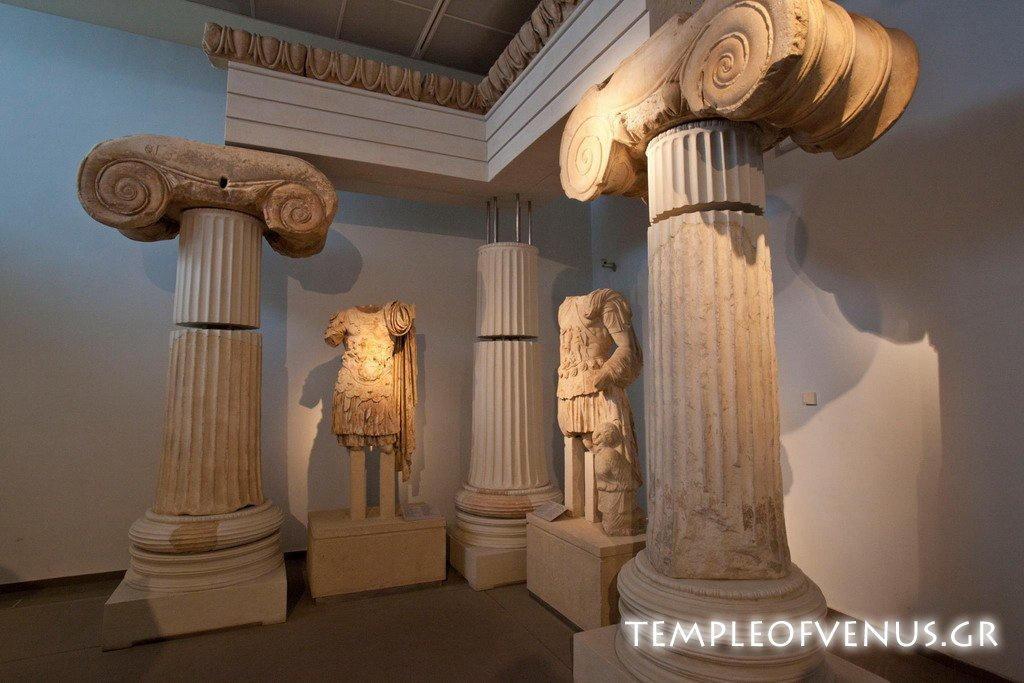 Ναόο ηεο