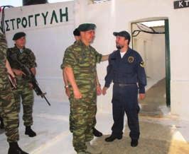 Ρόδο, όπου ενημερώθηκε για την αποστολή και τις δραστηριότητες των Σχηματισμών και έδωσε τις κατευθυντήριες οδηγίες του στο προσωπικό. Τον κ. Α/ΓΕΣ συνόδευσε ο Διοικητής της ΑΣΔΕΝ Αντιστράτηγος κ.