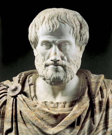 Ο Αριστοτέλης και η τραγωδία Εξαιτίας και της σχολικής μας παιδείας μάθαμε να θεωρούμε τον Αριστοτέλη ως τον βασικό, αν όχι τον απόλυτο, οδηγό για την κατανόηση του αρχαίου ελληνικού θεατρικού