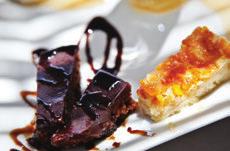 TINOS BEACH HOTEL & BuNGALOWS 4* KΙΟΝΙΑ - ΤΗΝΟΣ Beach Bar Restaurant Ammos Το ξενοδοχείο διαθέτει ιδιόκτητο Beach Bar Restaurant µε την ονοµασία Ammos.